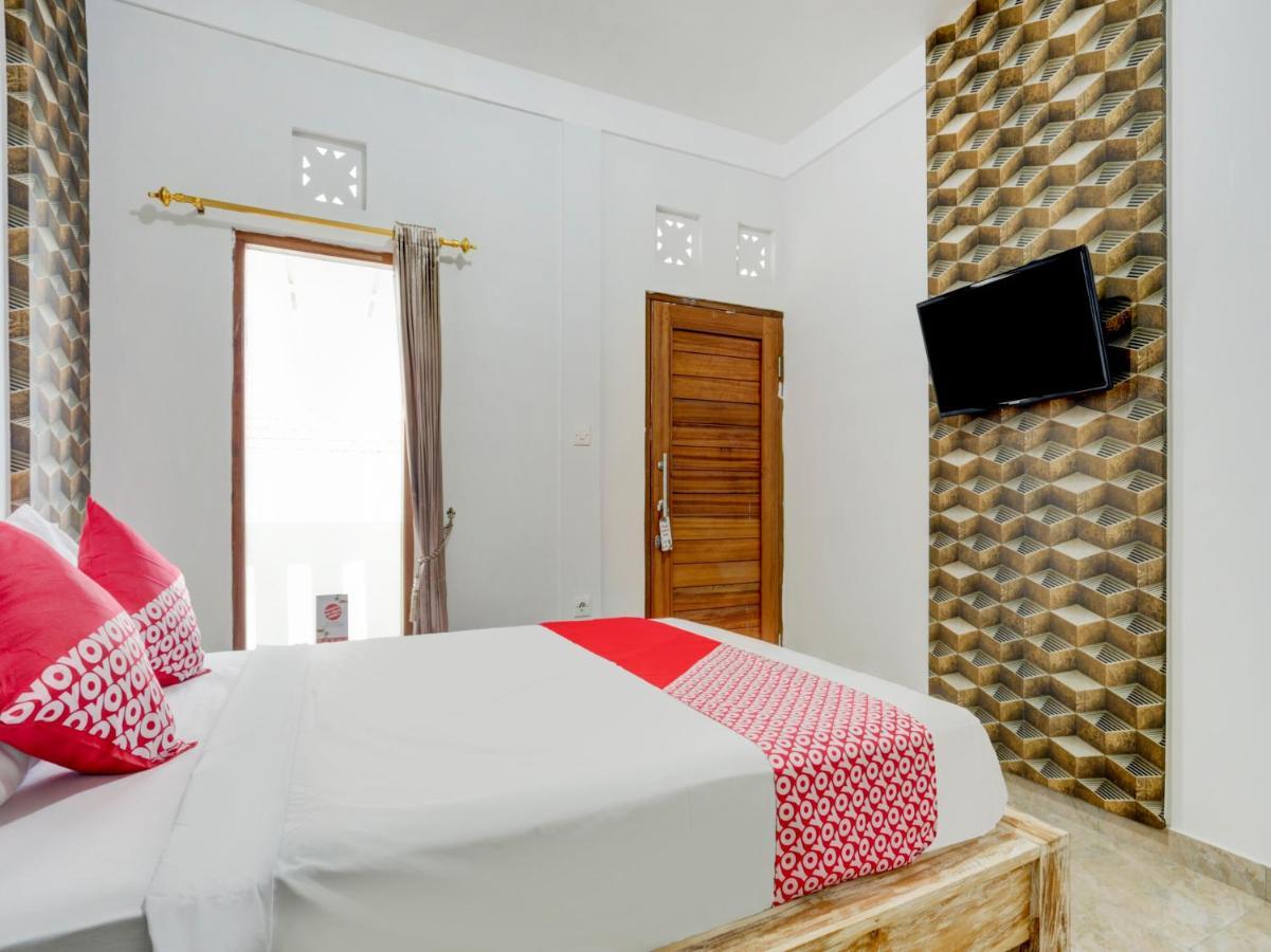 OYO 90756 Melasti Hills Room&Cafe Ungasan Exteriör bild